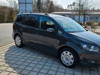 Gebraucht VW Touran Comfortline 140 PS (102 kW) 2015 Grau Van / Kleinbus
