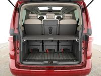 Gebraucht VW Multivan Life 150 PS (110 kW) 2024 Rot Van