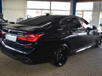 Gebraucht BMW 750L M Sport 400 PS (294 kW) 2018 Azuritschwarz metallic Limousine