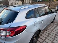 Gebraucht Renault Mégane GrandTour Dynamique 131 PS (96 kW) 2011 Grau Kombi