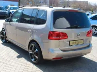 Gebraucht VW Touran Comfortline 105 PS (77 kW) 2012 Beige Van / Kleinbus