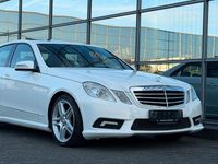 Gebraucht Mercedes E500 AMG 387 PS (284 kW) 2011 Weiß Limousine