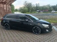 Gebraucht Opel Astra Sport 179 PS (131 kW) 2012 Kombi