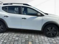 Neu Dacia Sandero Essentiel 91 PS (66 kW) 2025 Weiß SUV