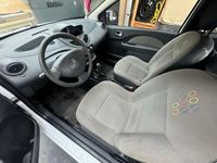 Gebraucht Renault Twingo 75 PS (55 kW) 2010 Weiß Kleinwagen