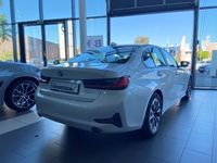 Gebraucht BMW 318 Advantage 150 PS (110 kW) 2021 Weiss Limousine