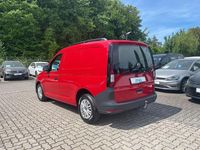 Gebraucht VW Caddy 102 PS (75 kW) 2023 Rot Van / Kleinbus