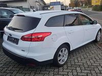 Usata Ford Focus 101 CV (74 kW) 2015 Bianco Station wagon