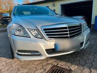 Gebraucht Mercedes E200 Avantgarde 184 PS (135 kW) 2012 Silber Limousine