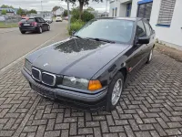 Gebraucht BMW 316 102 PS (75 kW) 1997 Schwarz Limousine