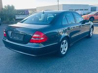 Second-hand Mercedes E240 177 CP (130 kW) 2002 Gri Berlinǎ