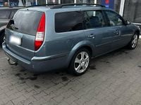 Gebraucht Ford Mondeo Ambiente 145 PS (106 kW) 2003 Blau Kombi