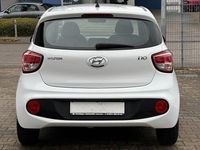 Gebraucht Hyundai i10 67 PS (49 kW) 2019 Weiß Kleinwagen