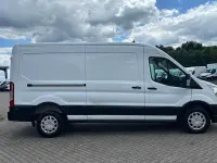 Gebraucht Ford Transit Trend 131 PS (96 kW) 2022 Weiß Van / Kleinbus