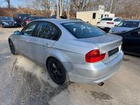 Gebraucht BMW 318 129 PS (94 kW) 2006 Silber Limousine