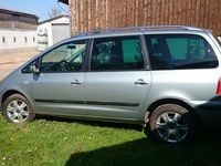 Gebraucht Ford Galaxy Ghia 156 PS (114 kW) 2005 Silber metallic Van / Kleinbus