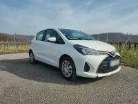 Gebraucht Toyota Yaris 99 PS (72 kW) 2014 Weiß Kleinwagen