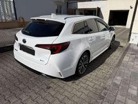 Gebraucht Toyota Corolla Team 196 PS (144 kW) 2024 Weiß Kombi