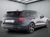 Gebraucht Volvo V60 349 PS (256 kW) 2025 Blau Kombi