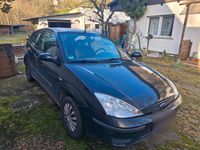 Second-hand Ford Focus 75 CP (55 kW) 2001 Negru Hatchback