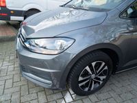 gebraucht VW Touran IQ.DRIVE TSI Navi App-Connect ACC 7-Sitze
