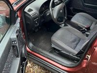Gebraucht Opel Astra 101 PS (74 kW) 2001 Rot Kleinwagen