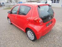 Gebraucht Toyota Aygo Cool 68 PS (50 kW) 2007 Rot Kleinwagen