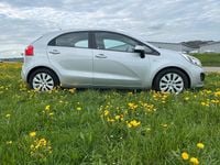 Second-hand Kia Rio 109 CP (80 kW) 2012 Argintiu Hatchback