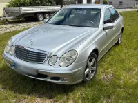 Gebraucht Mercedes E200 163 PS (119 kW) 2004 Silber Limousine