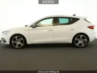 Gebraucht Seat Leon Beats 190 PS (139 kW) 2023 Nevada white metallic Limousine
