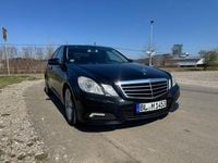 Gebraucht Mercedes E220 Avantgarde 170 PS (125 kW) 2009 Schwarz Limousine