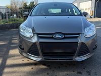 Gebraucht Ford Focus 92 PS (67 kW) 2013 Grau Kombi
