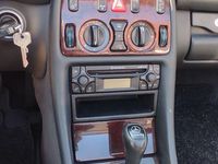 Gebraucht Mercedes CLK230 192 PS (141 kW) 2000 Schwarz Cabrio