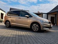 Gebraucht VW Touran Join 116 PS (85 kW) 2019 Gold Van / Kleinbus