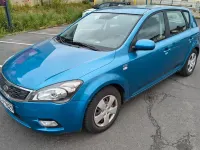 Gebraucht Kia Ceed 90 PS (66 kW) 2010 Blau Kleinwagen