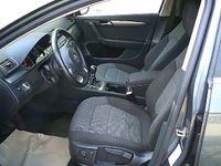 Gebraucht VW Passat 160 PS (117 kW) 2015 Grau Kombi