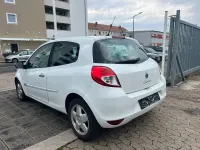 Gebraucht Renault Clio II Dynamique 101 PS (74 kW) 2010 Weiß Limousine