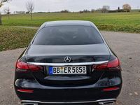Gebraucht Mercedes E200 197 PS (144 kW) 2022 Schwarz Limousine