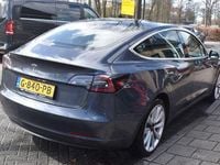 Gebraucht Tesla Model 3 Standard Range 175 kW (238 PS) 2019 Grau Limousine