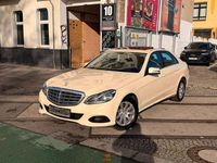 Gebraucht Mercedes E200 136 PS (100 kW) 2015 Hellelfenbein Limousine