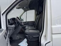 Gebraucht VW Crafter 140 PS (102 kW) 2024 Weiß Van