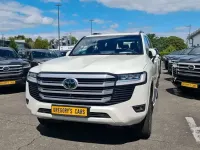 Neu Toyota Land Cruiser Premium 415 PS (305 kW) 2026 Pearl sparkling white SUV