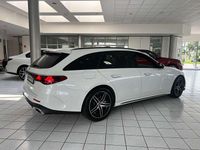 Gebraucht Mercedes E300 Advanced Plus 204 PS (150 kW) 2024 Manufaktur opalithweiss Kombi