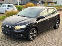 Neu Dacia Sandero Expression 91 PS (66 kW) 2025 Schwarz Kleinwagen