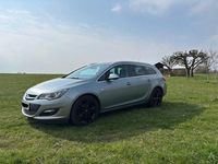 Gebraucht Opel Astra Exklusiv 170 PS (125 kW) 2014 Silber Kombi
