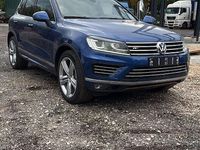 Gebraucht VW Touareg Executive 262 PS (192 kW) 2016 Blau SUV