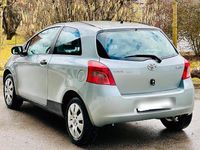 Gebraucht Toyota Yaris 69 PS (50 kW) 2008 Grau Kleinwagen