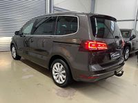 Gebraucht VW Sharan Highline 177 PS (130 kW) 2020 Braun black oak brown metallic Van / Kleinbus