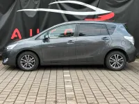 Gebraucht Toyota Verso Life 147 PS (108 kW) 2014 Grau Van / Kleinbus