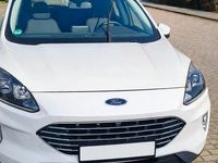 Gebraucht Ford Kuga Titanium 224 PS (164 kW) 2020 Weiß SUV